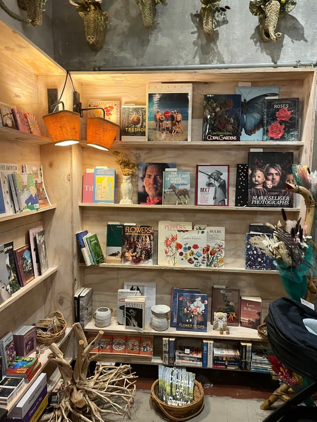 Friends Who Read Good